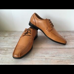 Men’s Tan Dress Shoes, Size 10